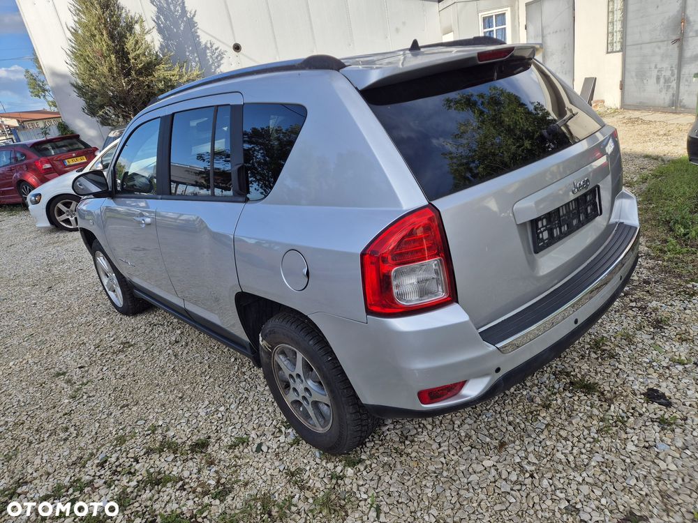 Jeep Compass 2011 photo 3