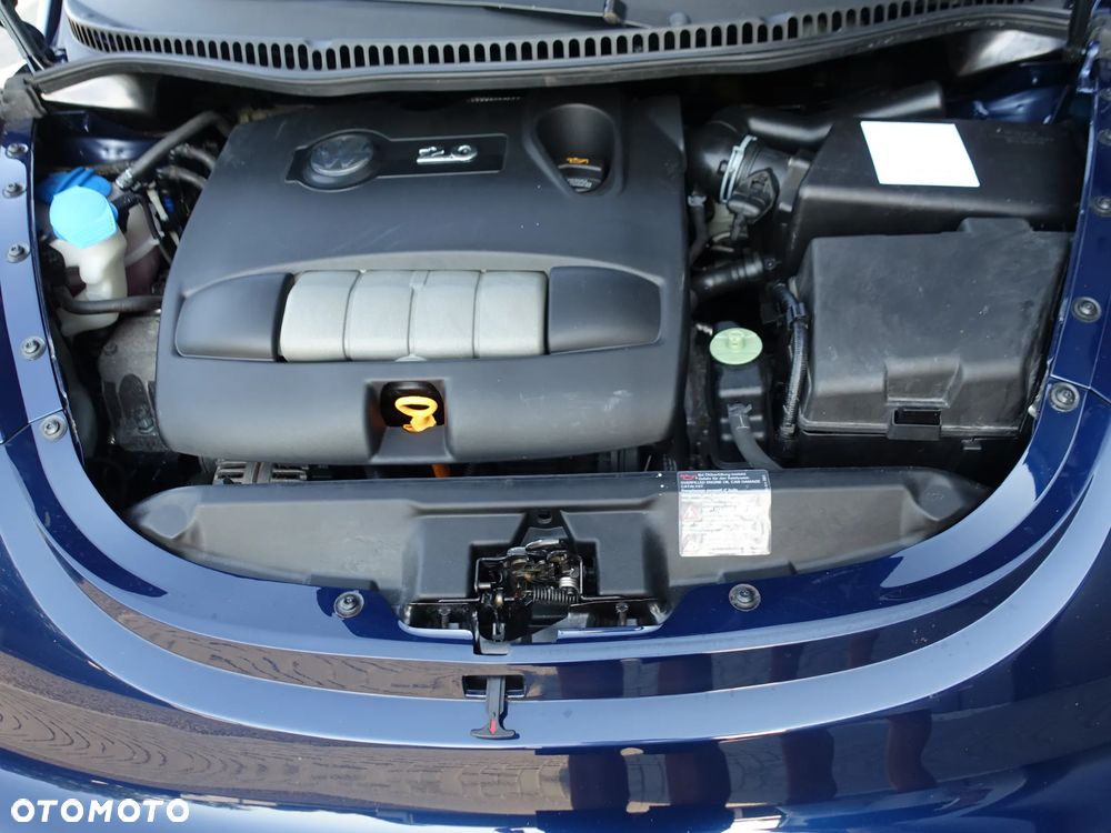 Volkswagen New Beetle Cabriolet 2.0 Automatik - 31