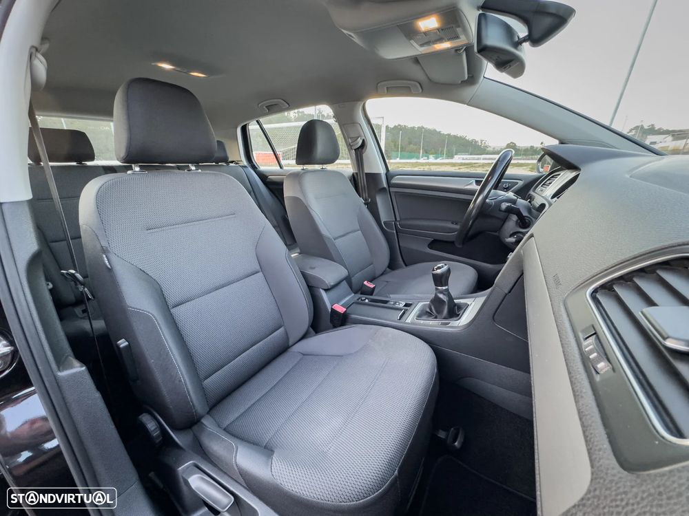 VW Golf 1.6 TDi BlueMotion Confortline - 11