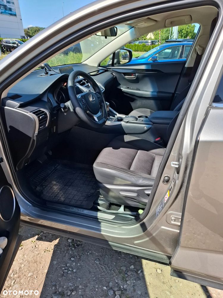 Lexus NX 300h Elegance AWD - 4