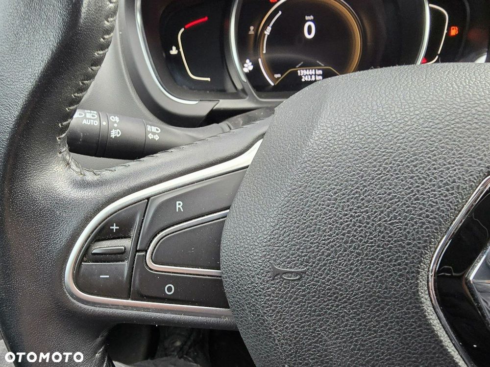 Renault Scenic ENERGY TCe 140 LIMITED - 16