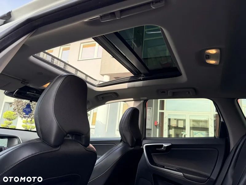 Volvo XC 60 D4 Drive-E Summum - 11