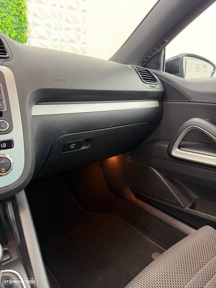 VW Scirocco 2.0 TDI Match - 14