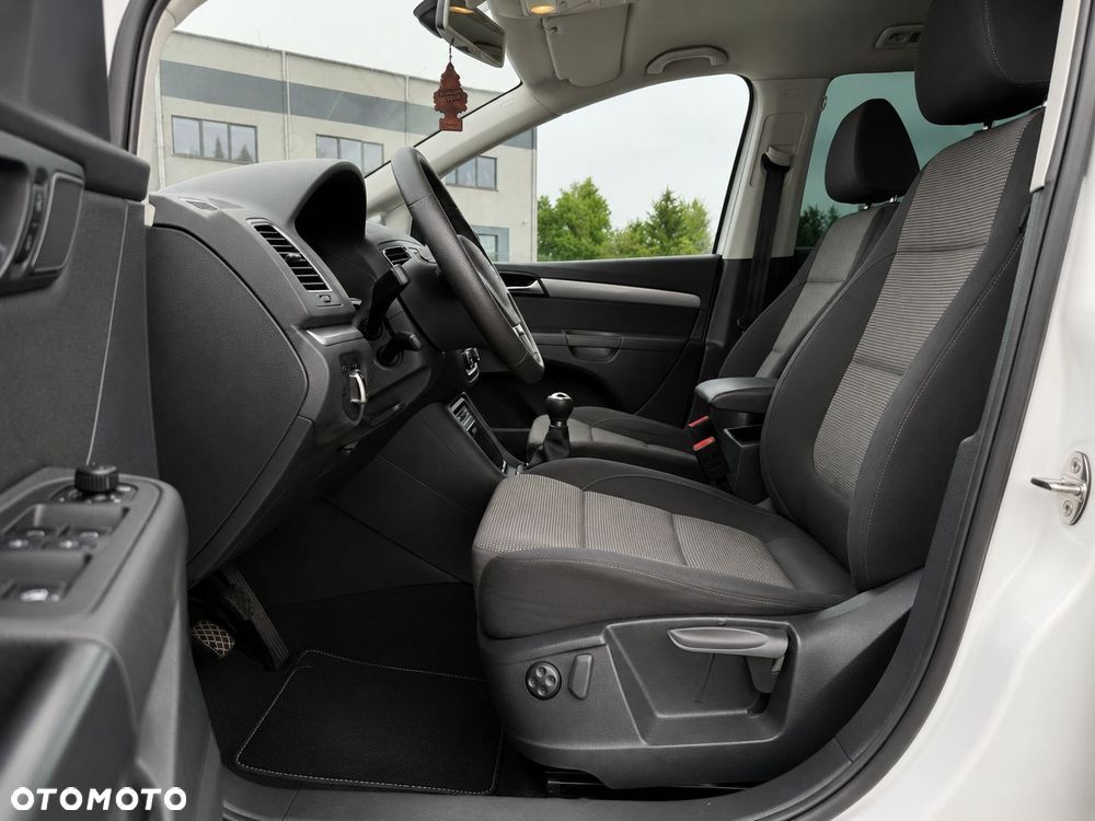 Volkswagen Sharan 2.0 TDI DPF BlueMotion Comfortline - 16