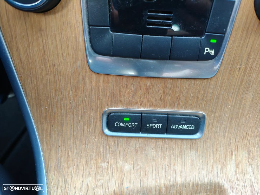Volvo XC 60 2.0 D3 Drive Summum - 7