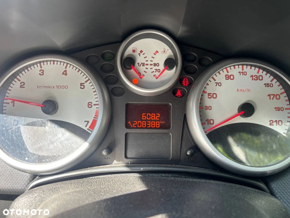 Peugeot 207 - 4