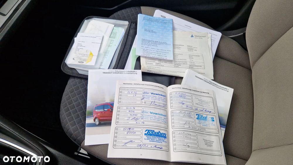 Ford Tourneo Courier 1.0 EcoBoost Titanium - 33