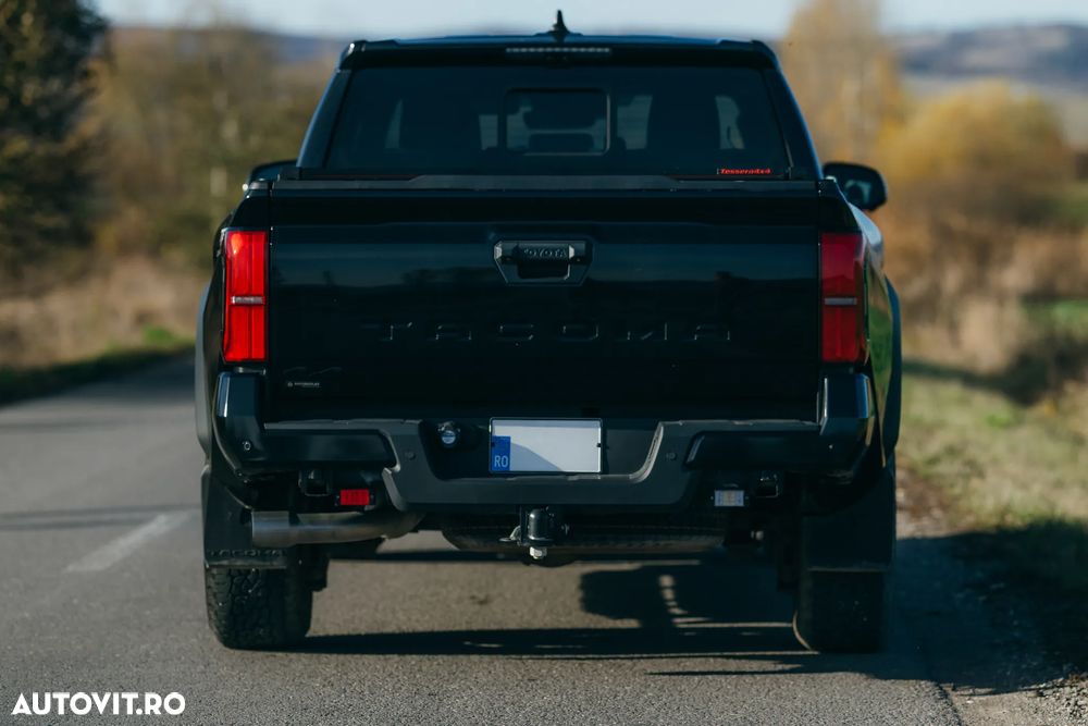 Toyota Tacoma - 3