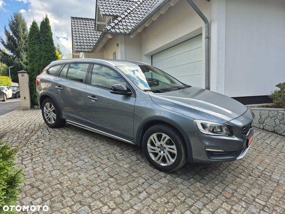 Volvo V60 Cross Country D3 Momentum - 4