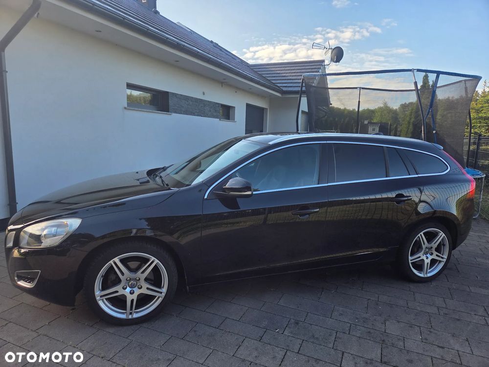 Volvo V60 D4 Geartronic Summum - 6