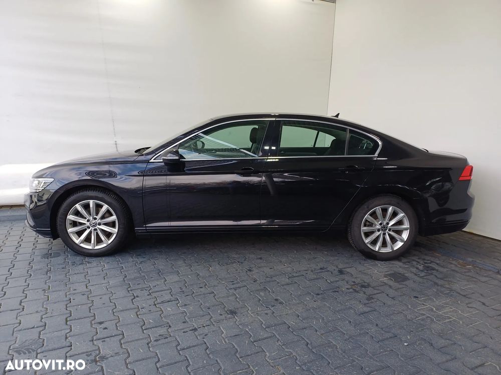 Volkswagen Passat 1.5 TSI OPF DSG Elegance - 2