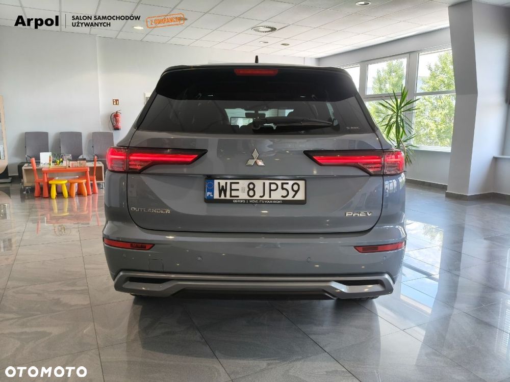 Mitsubishi Outlander Instyle Plus - 34