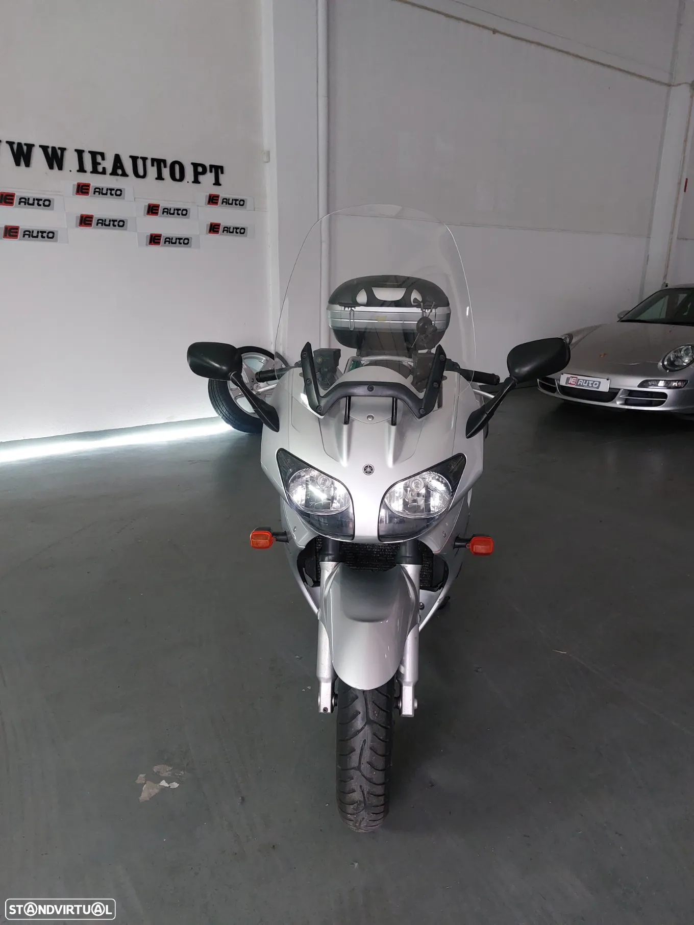 Yamaha FJR 1300 - 9