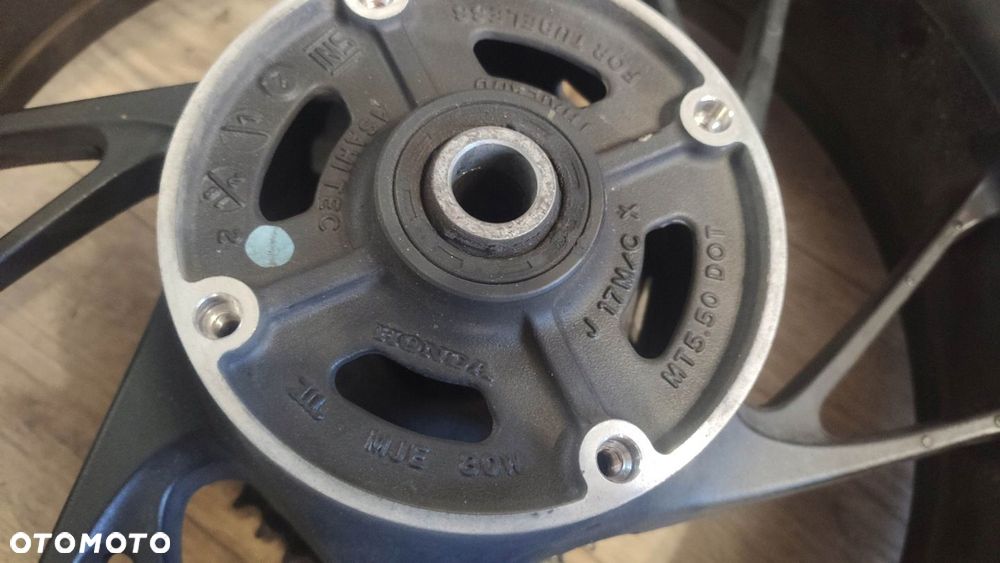 EU KOŁO FELGA TYŁ 5.5x17 HONDA CB 650 F 14-18 - 4