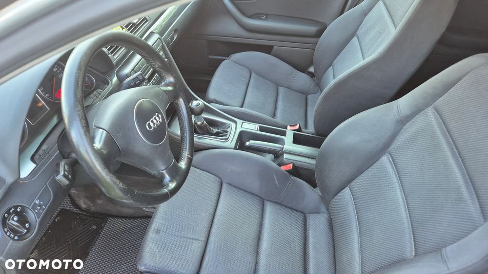 Audi A4 Limousine 1.8T - 12