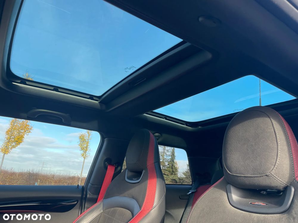 MINI John Cooper Works - 25
