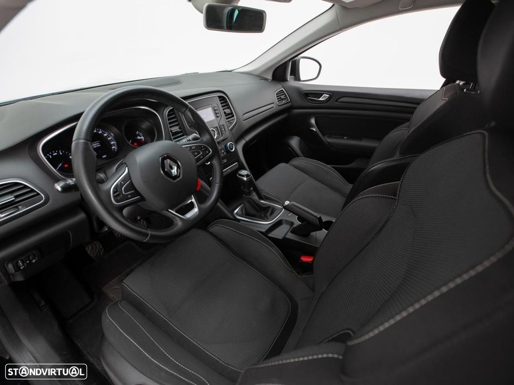 Renault Mégane 1.5 Blue dCi Zen — fotografia 6