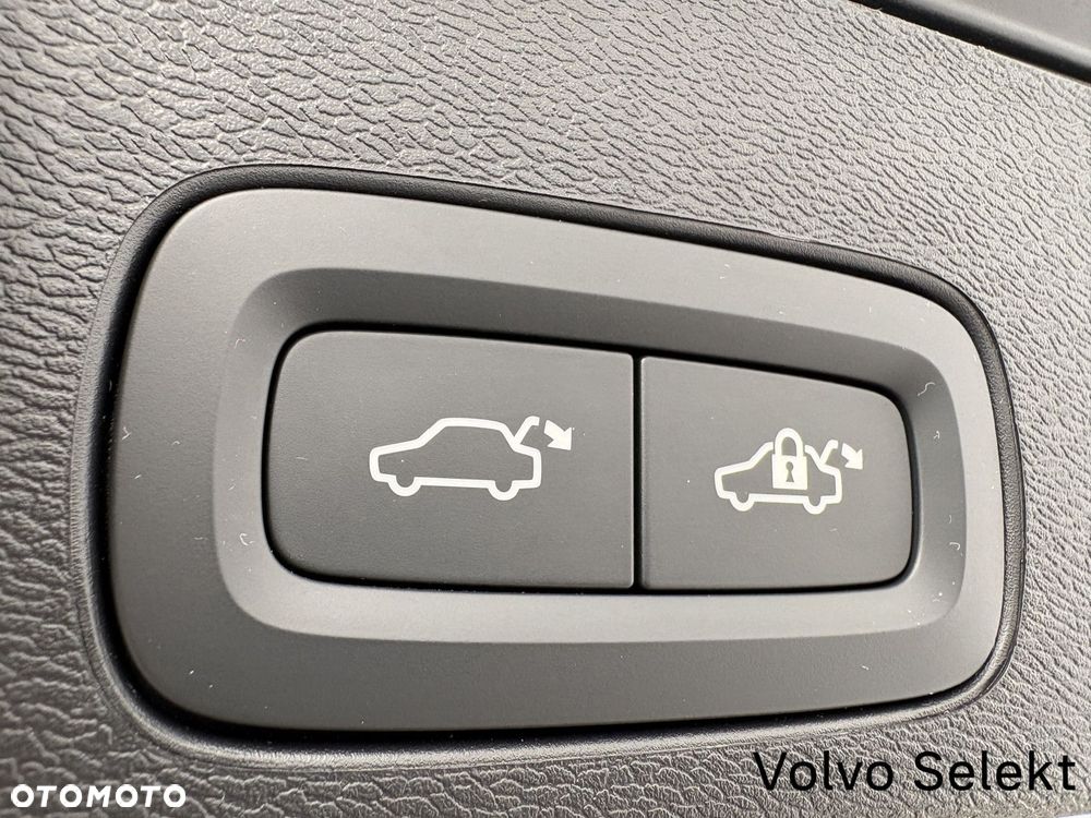 Volvo XC 60 - 30