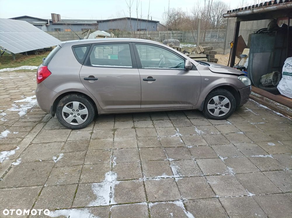 Kia Ceed 1.4 Comfort - 4