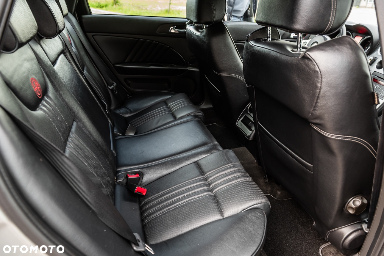 Alfa Romeo 159 1.9JTDM ti - 25