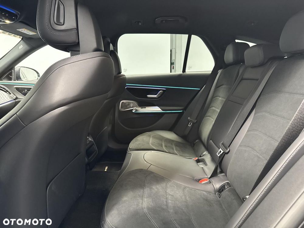 Mercedes-Benz Klasa E 300 de PHEV AMG 9G-Tronic - 22
