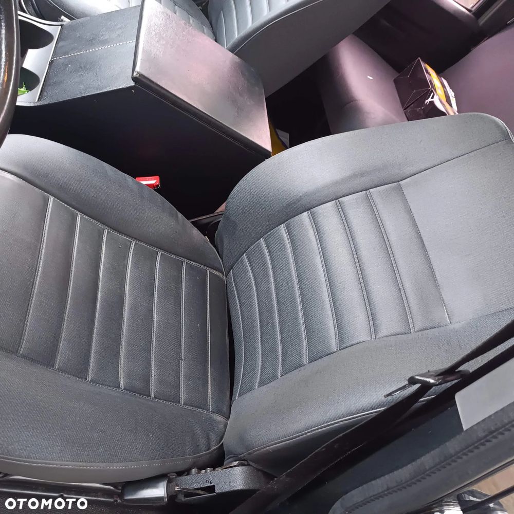 Land Rover Defender 110 2.5 TDI - 8