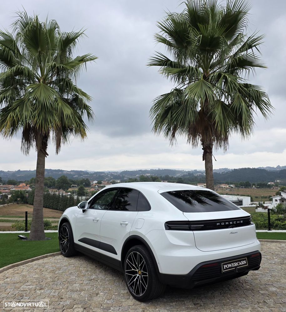 Porsche Macan Electric - 6