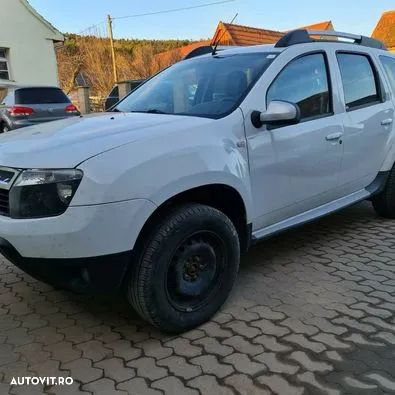 Dezmembrez Dacia Duster an 2012 - 1