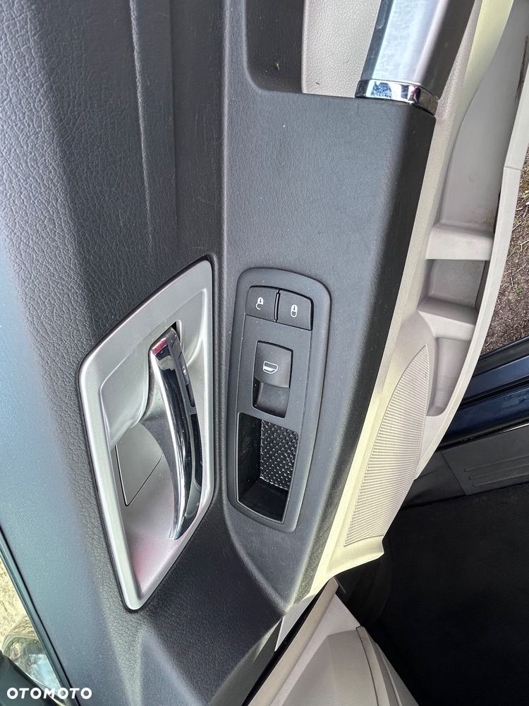 Chrysler Grand Voyager - 31