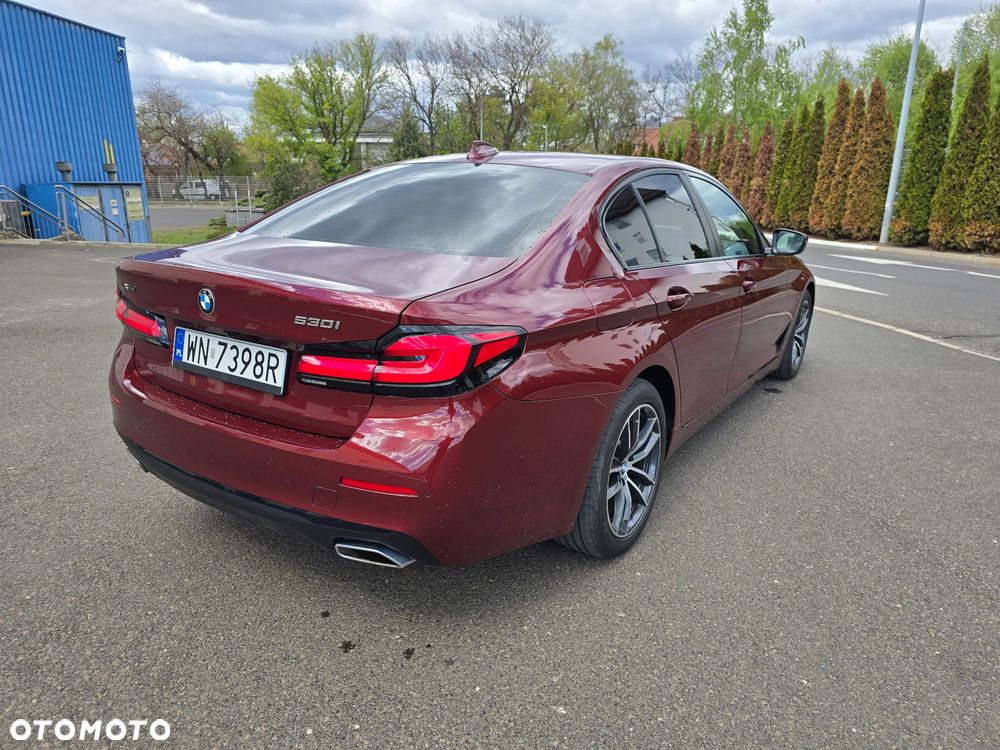 BMW Seria 5 530i xDrive mHEV Luxury Line - 4