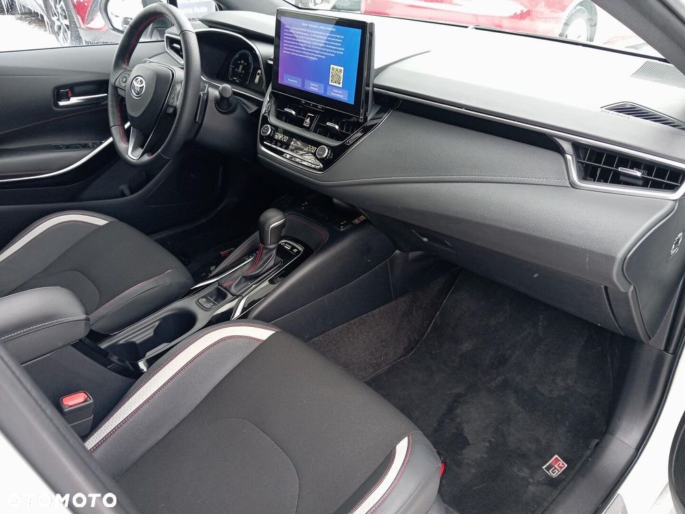Toyota Corolla 2.0 Hybrid GR Sport Dynamic - 12