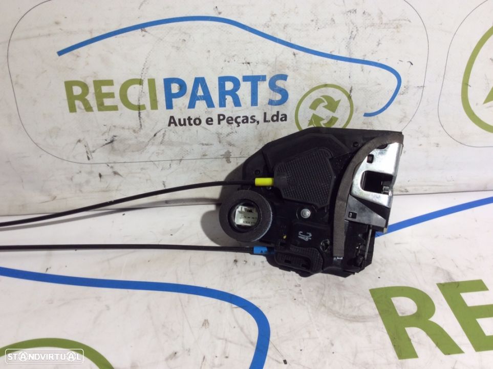 Fecho de porta trás direita Toyota Auris - 1