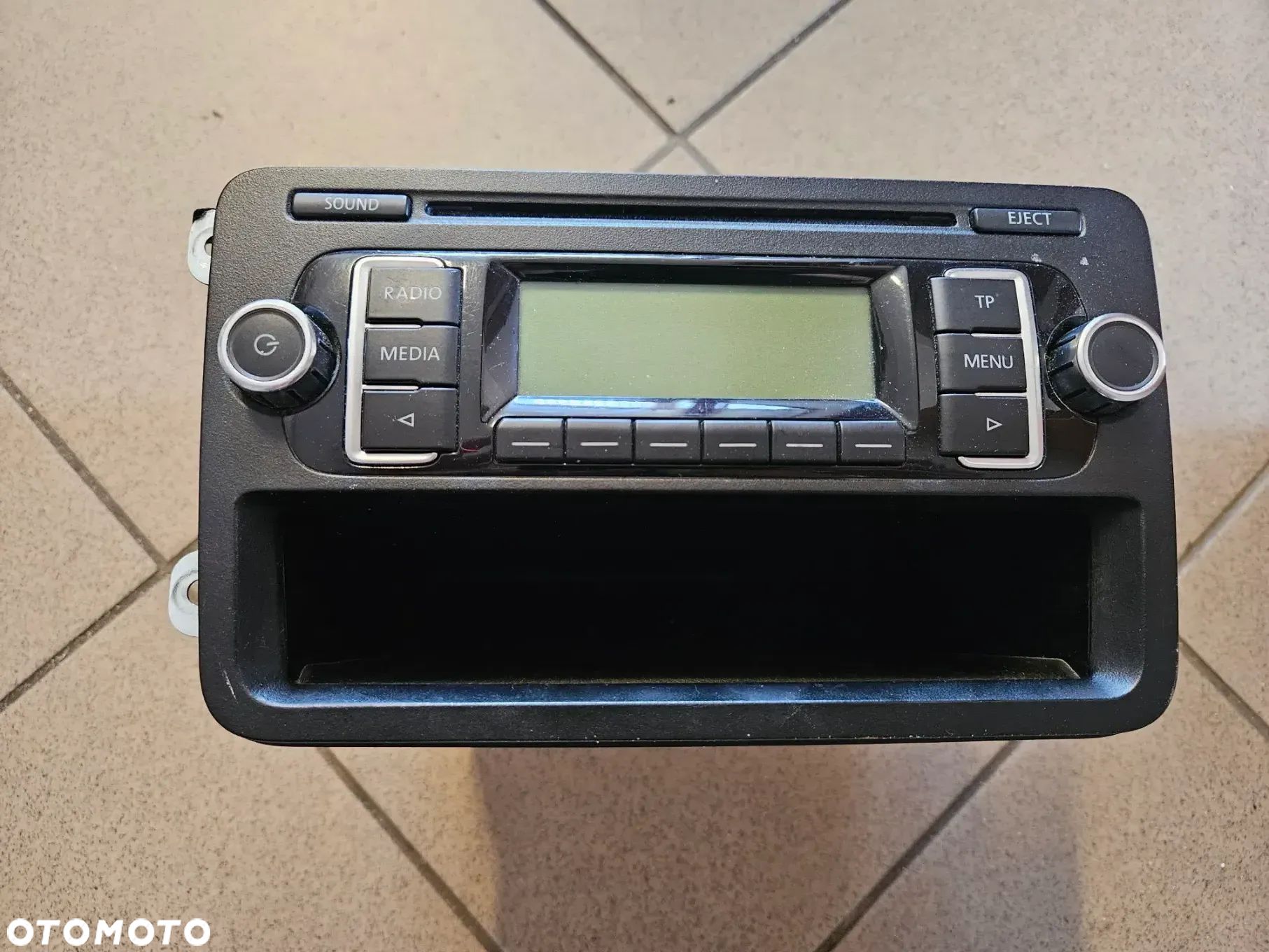 Volkswagen Radio RCD210 MP3 1K0057156BX 1K0035156B - 1