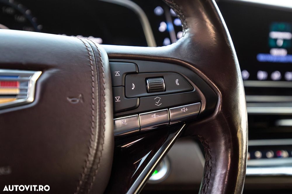 Cadillac Escalade - 20