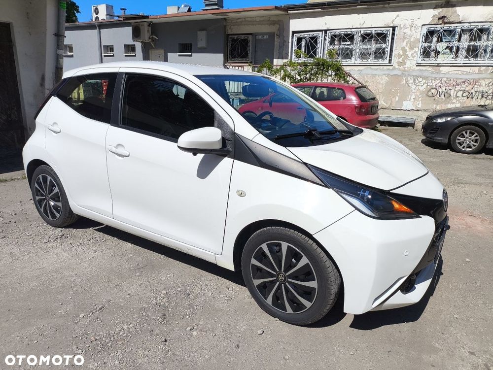 Toyota Aygo 2015 photo 2