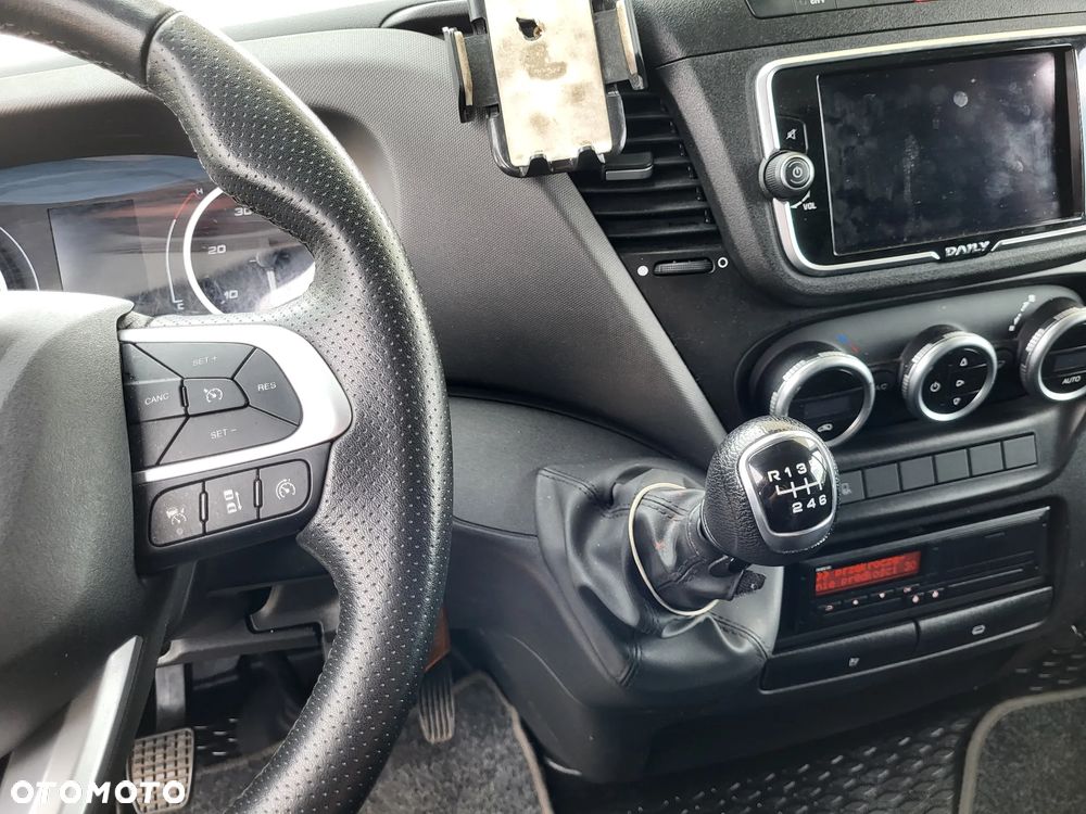 Iveco 35s18 - 12