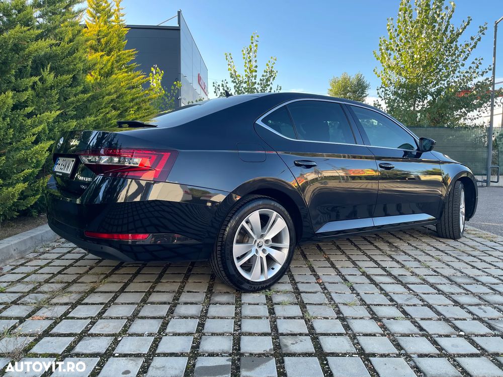 Skoda Superb 2.0 TDI DSG 4X4 Ambition - 5
