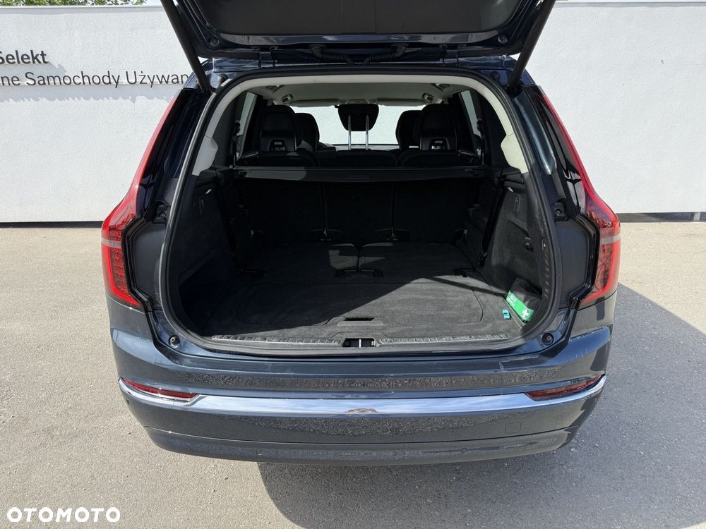 Volvo XC 90 - 9