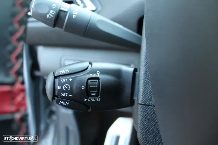Peugeot 308 PureTech 263 Stop & Start GTi by Sport - 38