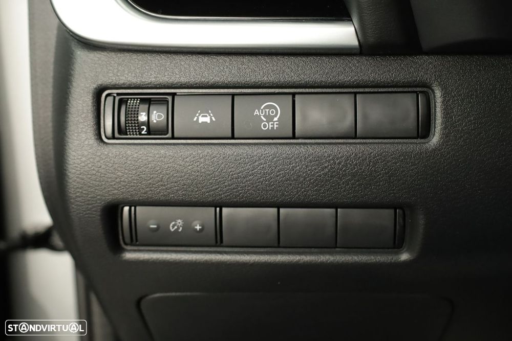 Nissan Qashqai 1.3 DIG-T N-Connecta LED Xtronic - 19