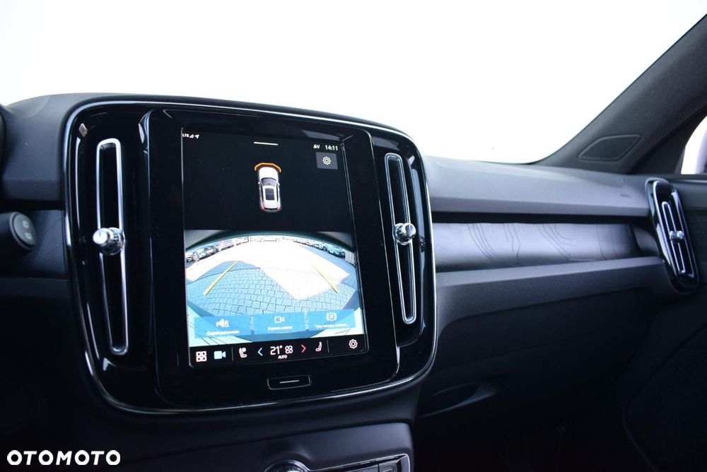 Volvo XC 40 - 24