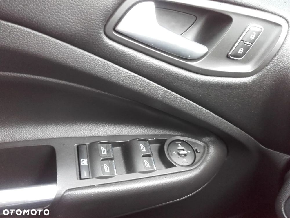 Ford Kuga 2.0 TDCi 2x4 Individual - 16