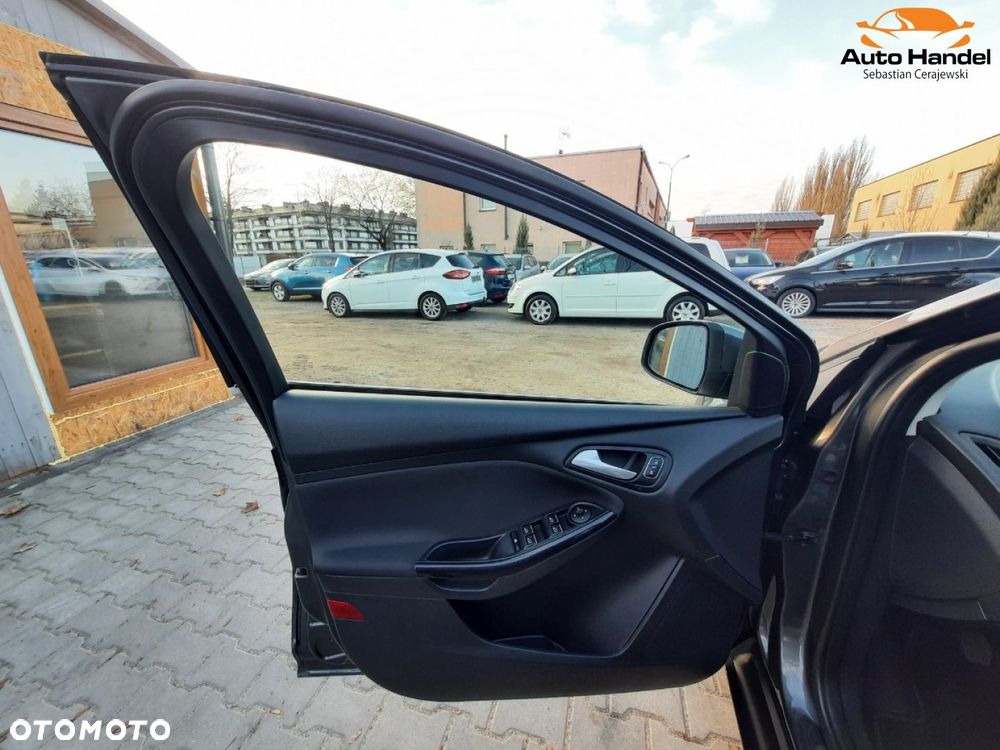 Ford Focus 1.5 EcoBoost STart-Stopp-System TITANIUM - 40