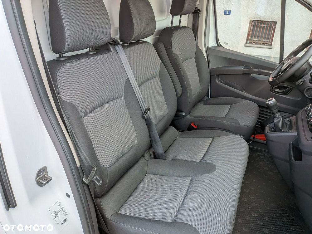 Renault Trafic - 19