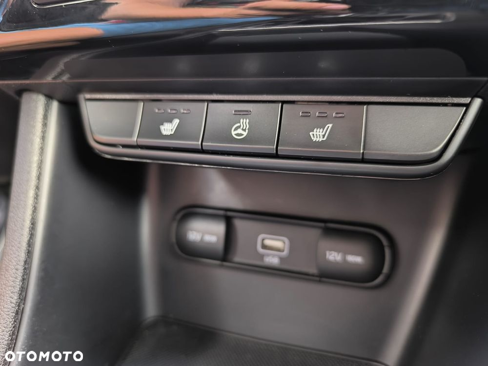 Kia Sportage 1.6 T-GDI AWD VISION - 17