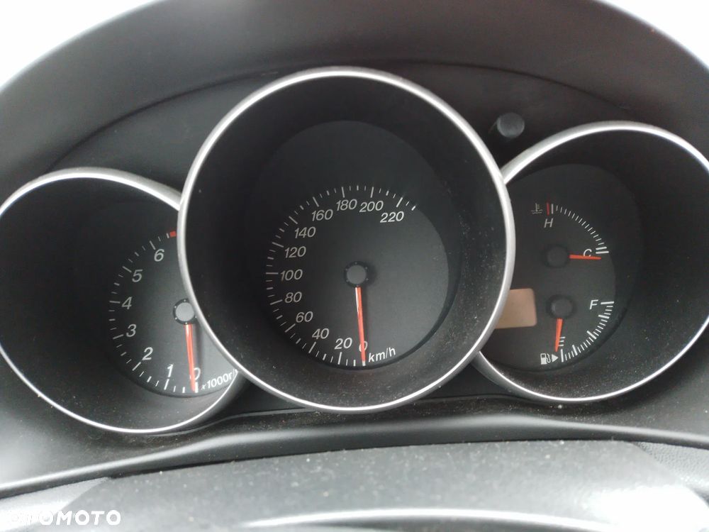 MAZDA 3 BK 1.6B 03-07 RADIO 22V - 31