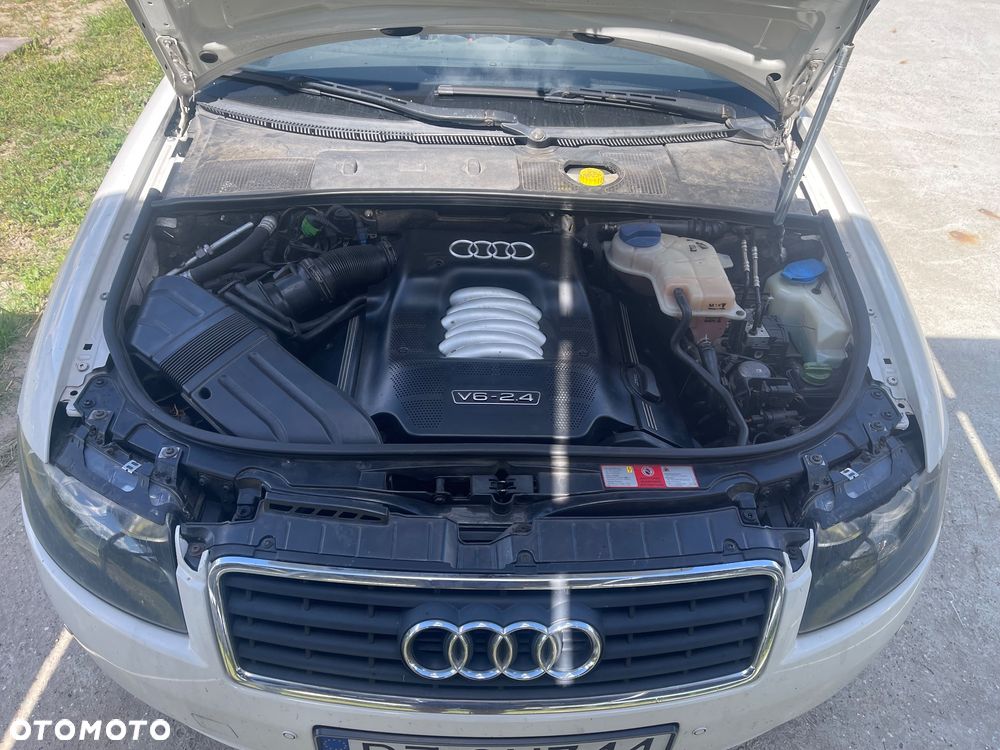 Audi A4 Cabrio 2.4 Multitronic - 9