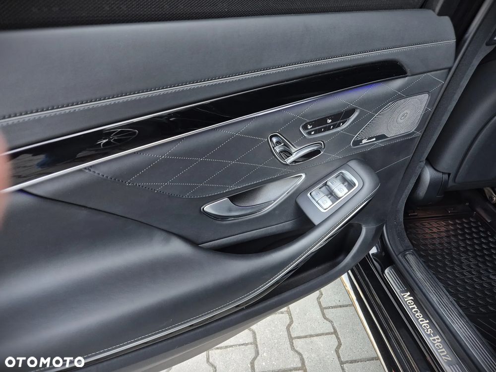 Mercedes-Benz Klasa S 560 4-Matic L 9G-TRONIC - 16