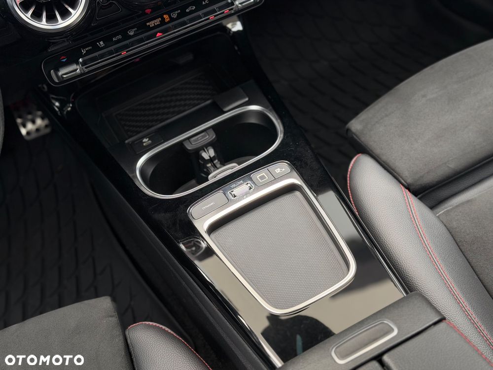 Mercedes-Benz CLA 250 4Matic 8G-DCT Edition AMG Line - 22