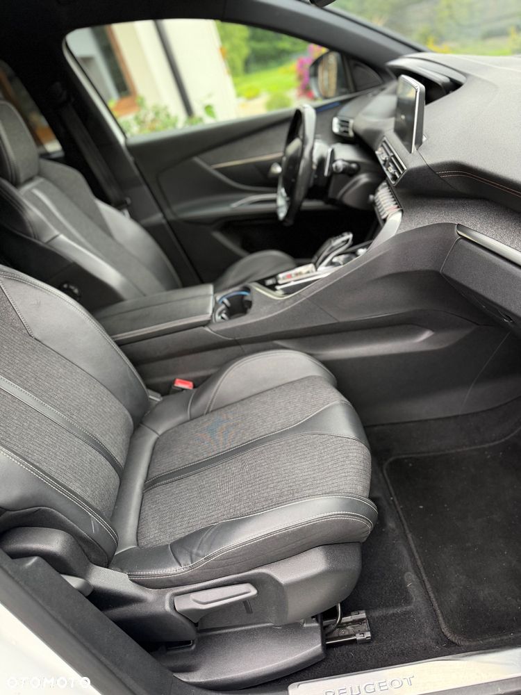 Peugeot 5008 BlueHDi 130 EAT8 GT - 15